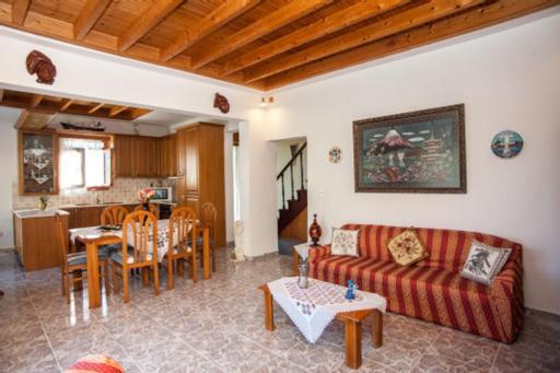 Fernanda'S Traditional 2 Floor House Villa Poros  Exterior photo