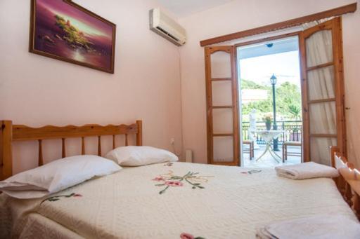 Fernanda'S Traditional 2 Floor House Villa Poros  Exterior photo