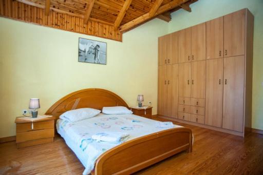 Fernanda'S Traditional 2 Floor House Villa Poros  Exterior photo