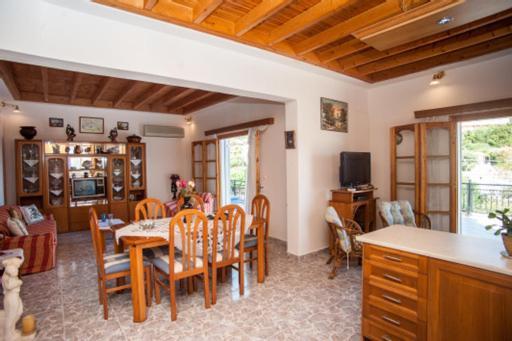 Fernanda'S Traditional 2 Floor House Villa Poros  Exterior photo